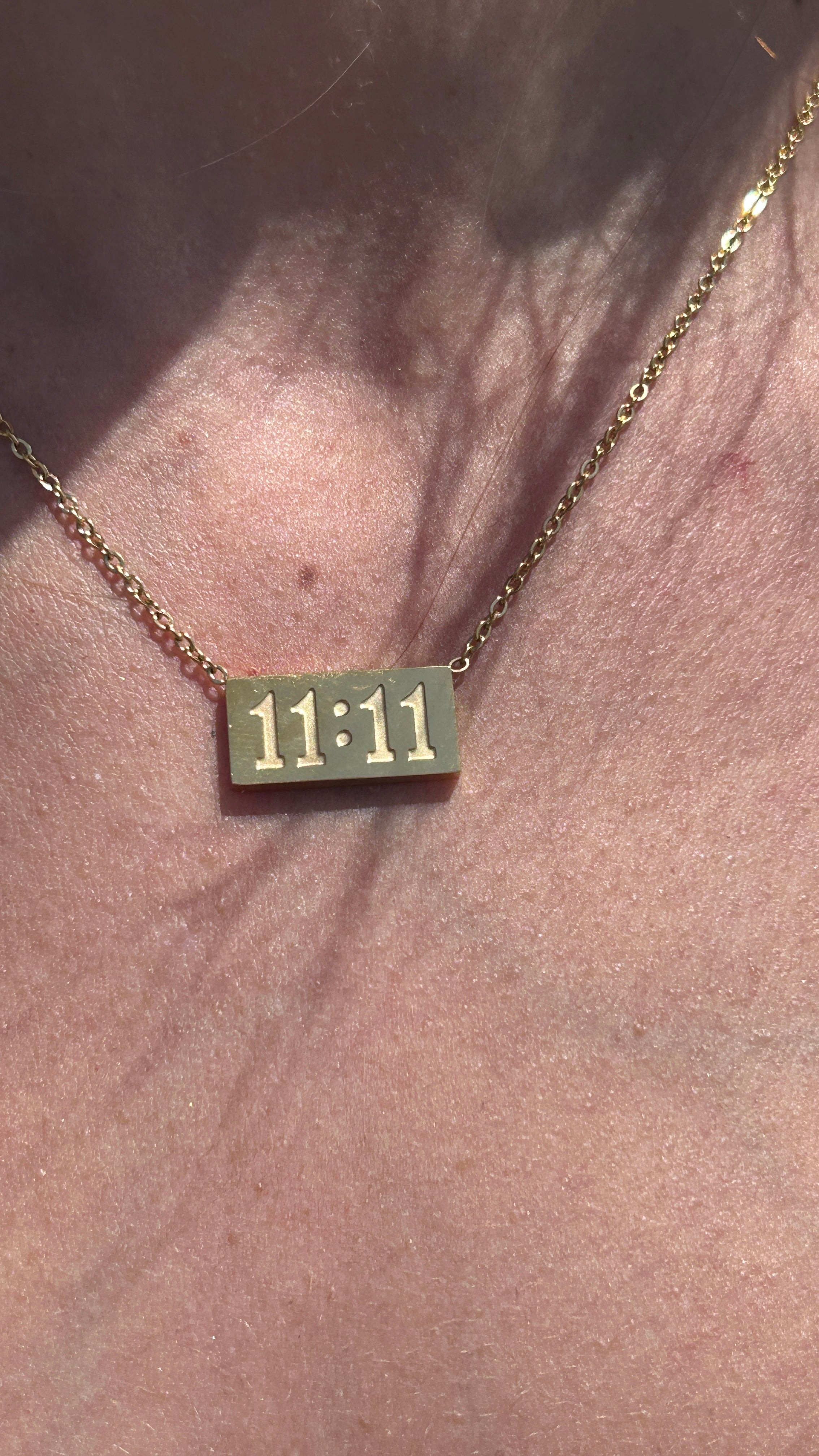 Collar Universo 11:11 - Dorado