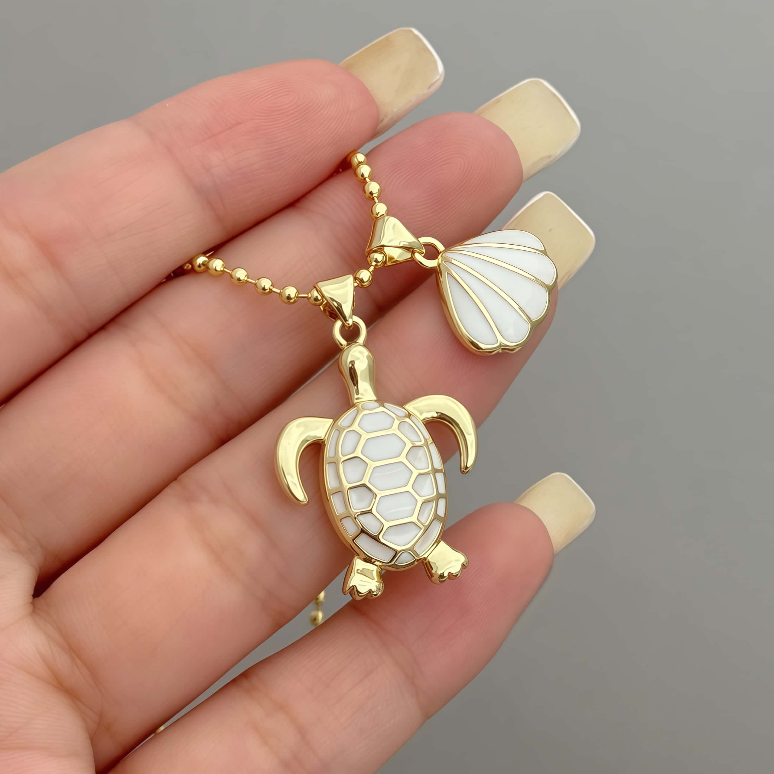 COLLAR TORTUGA BLANCO