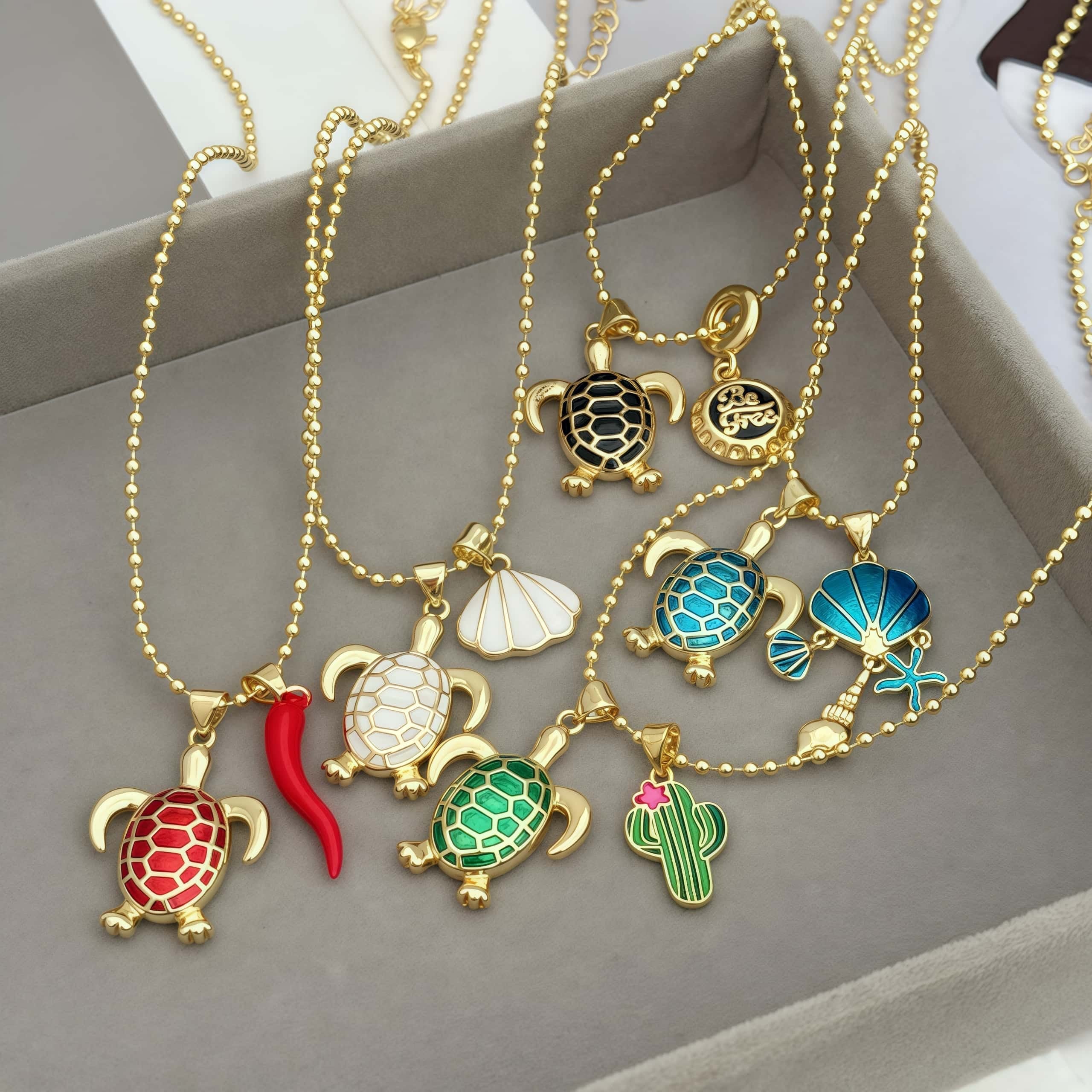 COLLAR TORTUGA NEGRO